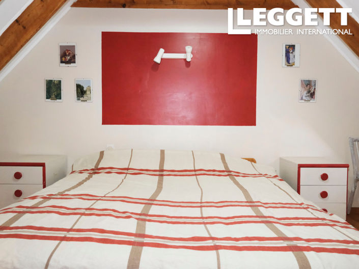 Image No.9-19 Bed House for sale