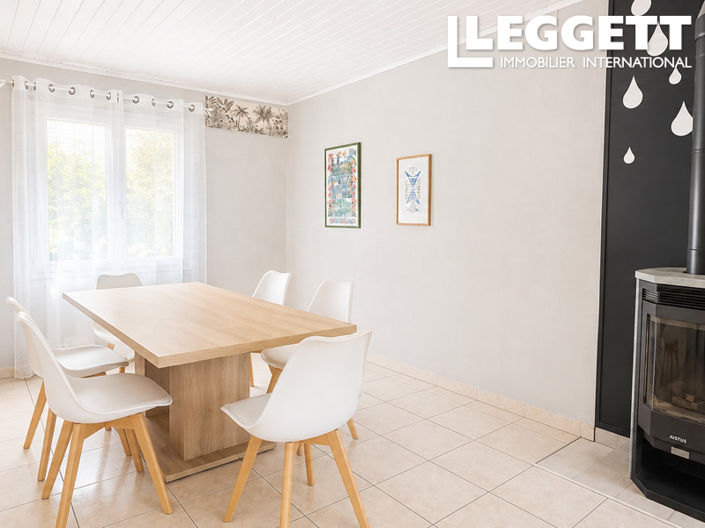 Image No.6-2 Bed House for sale