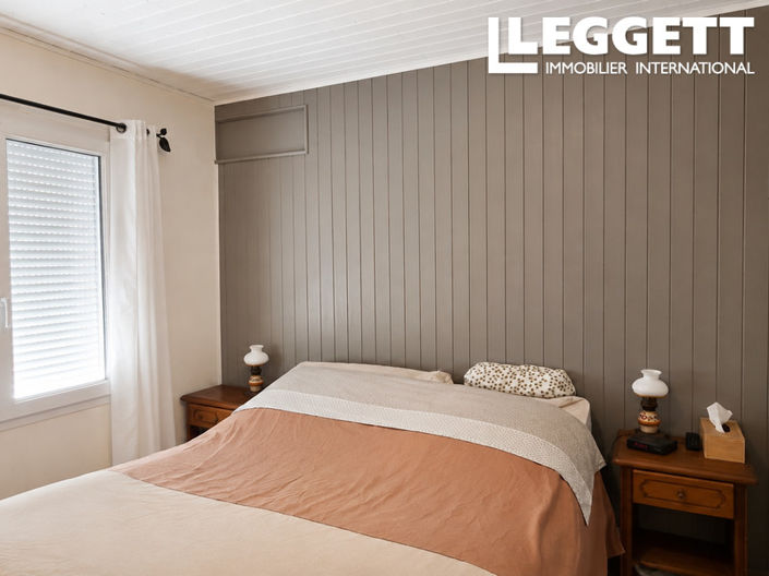 Image No.8-2 Bed House for sale