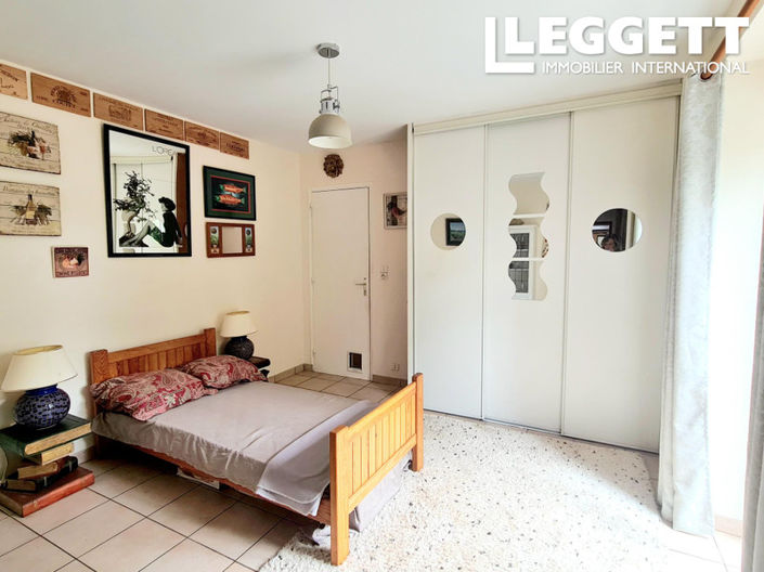 Image No.9-3 Bed House for sale