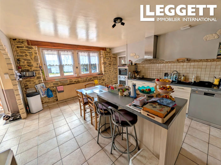 Image No.5-8 Bed House for sale