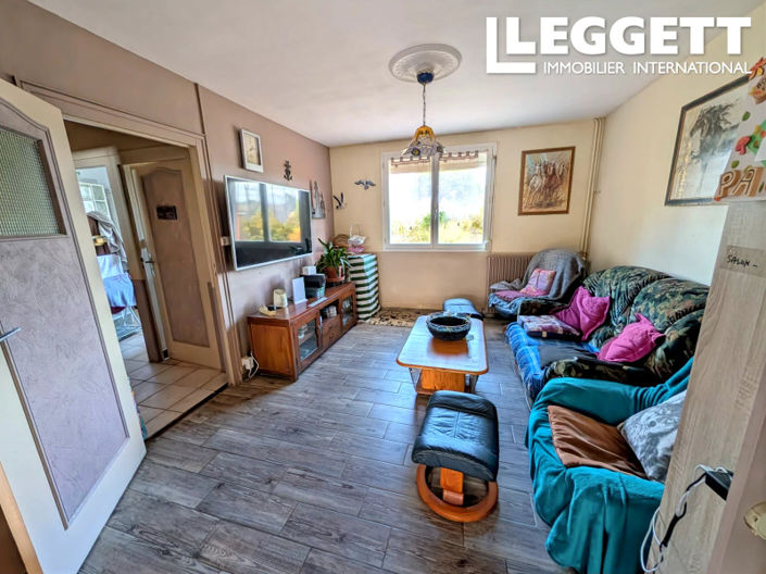 Image No.7-8 Bed House for sale