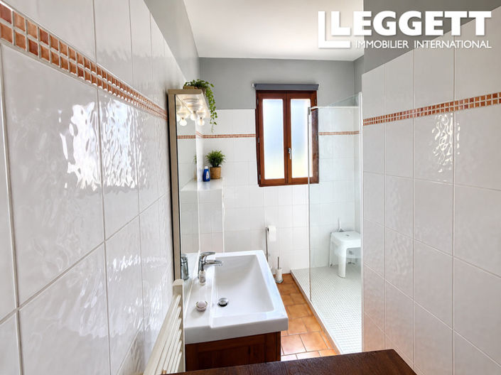 Image No.7-3 Bed House for sale