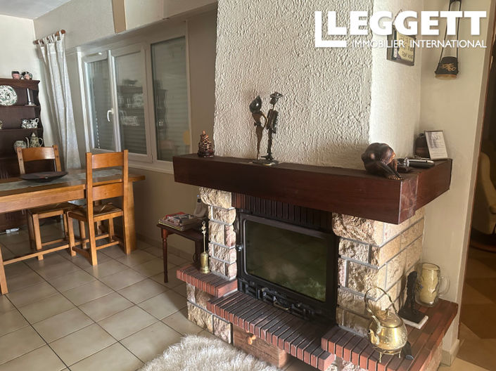 Image No.6-3 Bed House for sale