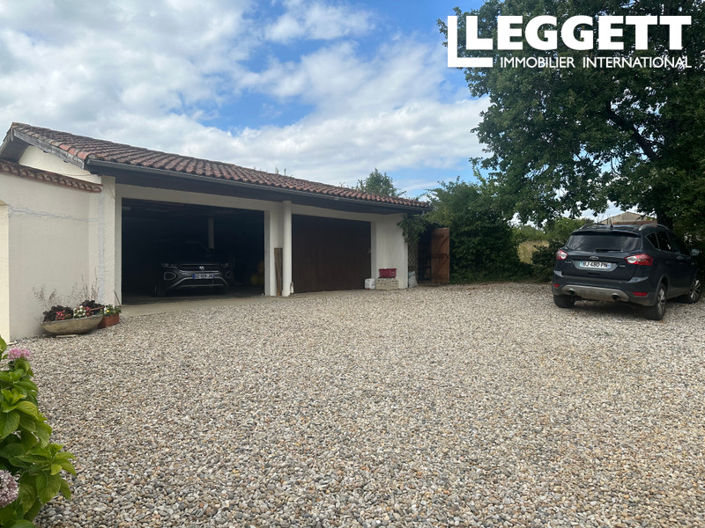 Image No.9-3 Bed House for sale