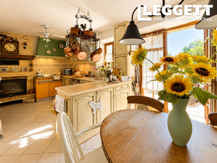 Image No.5-5 Bed House for sale