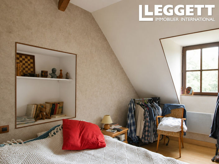 Image No.7-5 Bed House for sale