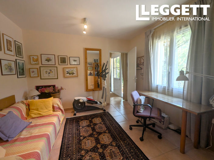 Image No.6-3 Bed House for sale