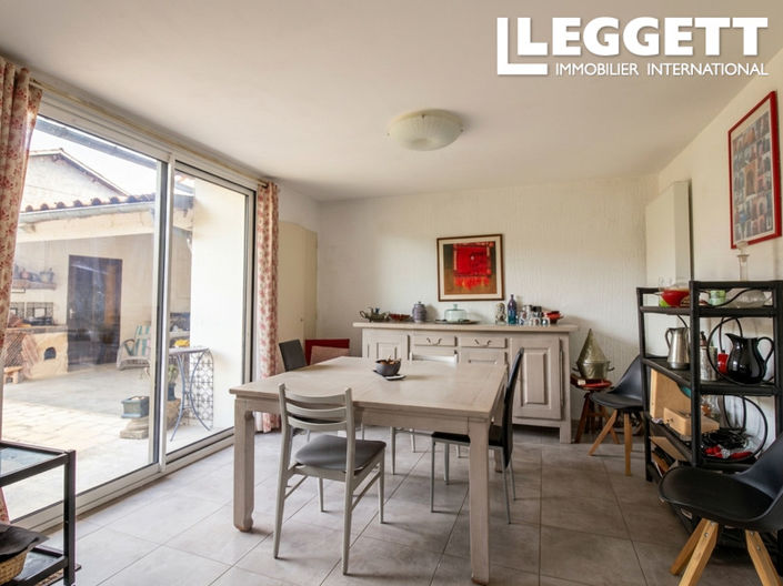Image No.6-4 Bed House for sale