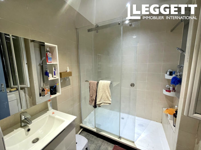 Image No.6-8 Bed House for sale