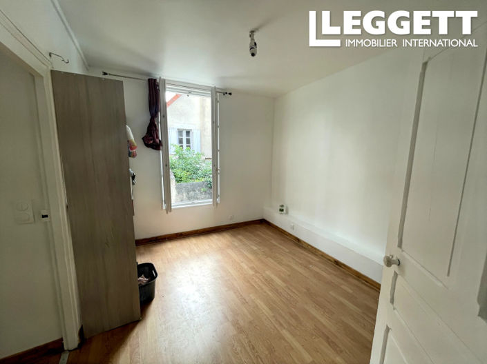 Image No.7-8 Bed House for sale