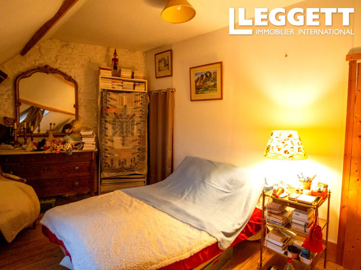 Image No.6-3 Bed House for sale