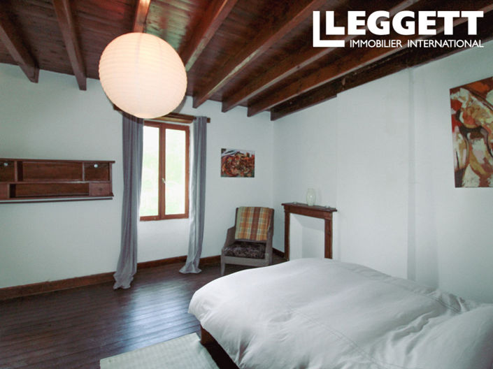 Image No.5-7 Bed House for sale