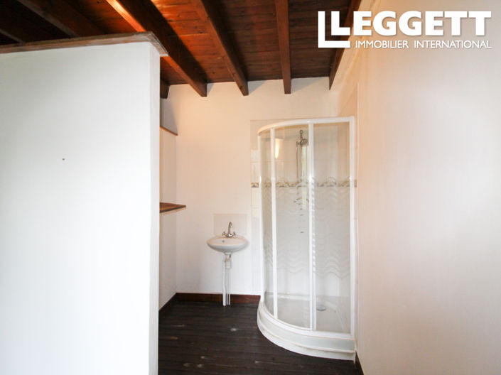 Image No.7-7 Bed House for sale