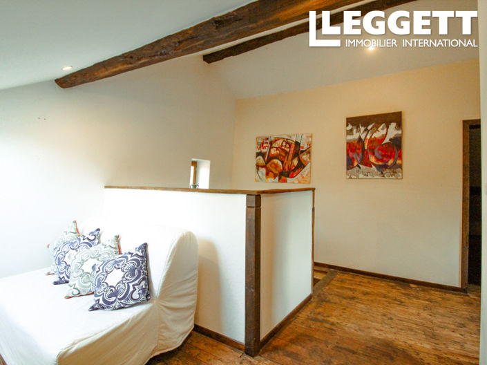 Image No.9-7 Bed House for sale