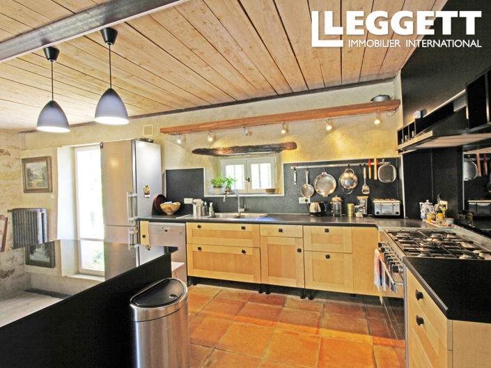 Image No.3-4 Bed House for sale