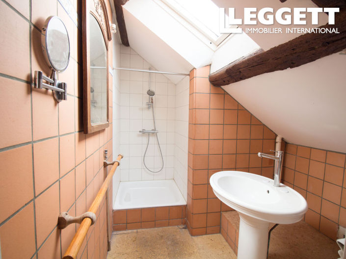 Image No.9-5 Bed House for sale