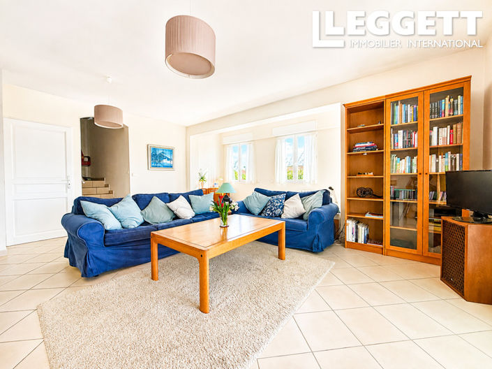 Image No.6-3 Bed House for sale