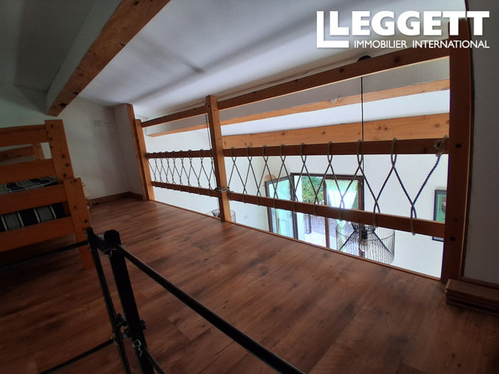 Image No.9-3 Bed House for sale