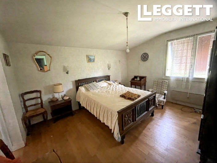 Image No.6-4 Bed House for sale