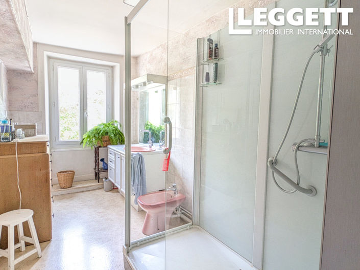 Image No.8-4 Bed House for sale