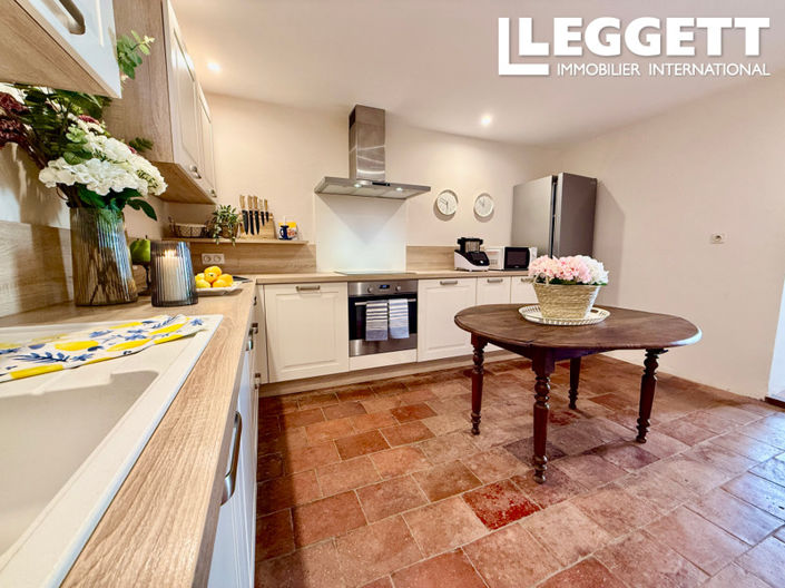 Image No.4-2 Bed House for sale