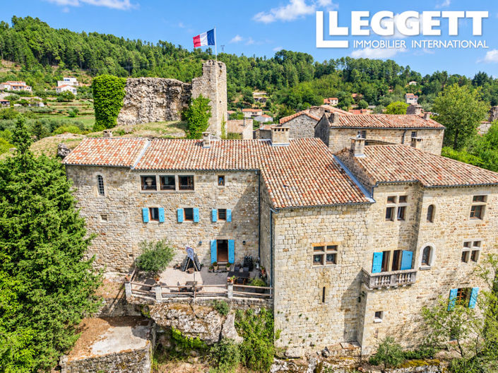 Image No.3-Châteaux de 7 chambres à vendre à Ucel