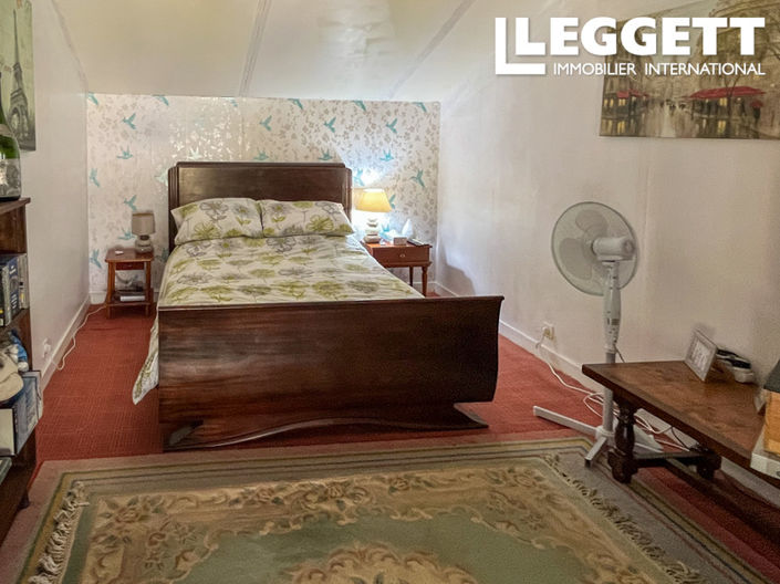 Image No.8-4 Bed House for sale