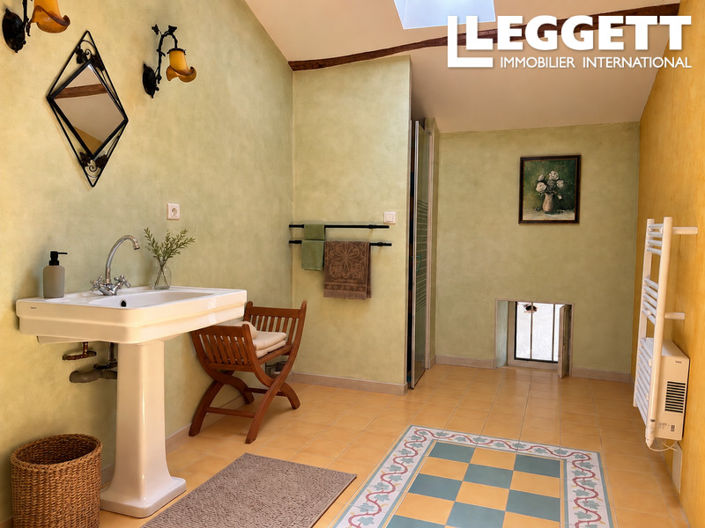 Image No.6-3 Bed House for sale