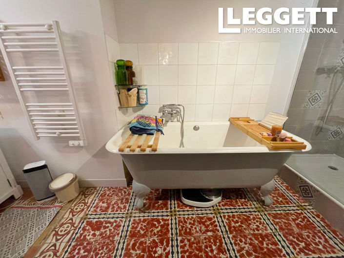 Image No.9-4 Bed House for sale