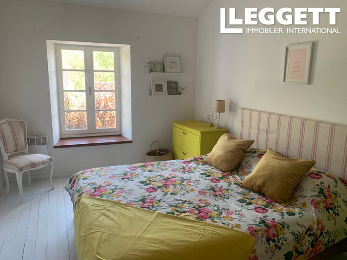 Image No.5-6 Bed House for sale