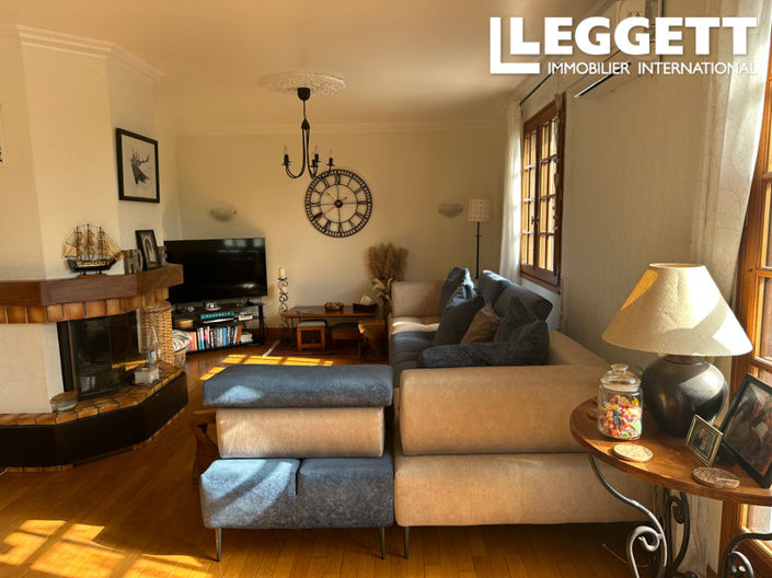 Image No.7-4 Bed House for sale