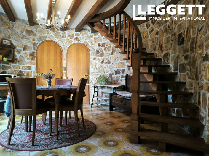 Image No.7-5 Bed House for sale