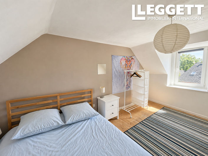 Image No.10-3 Bed House for sale