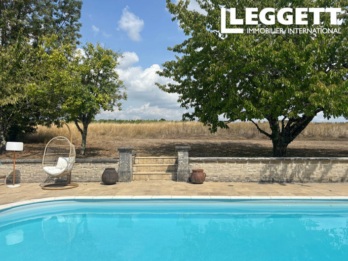 Image No.2-4 Bed House for sale