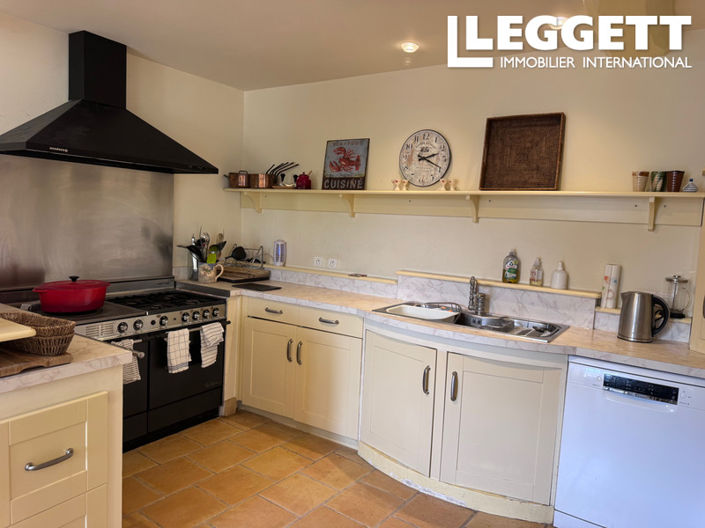 Image No.6-4 Bed House for sale