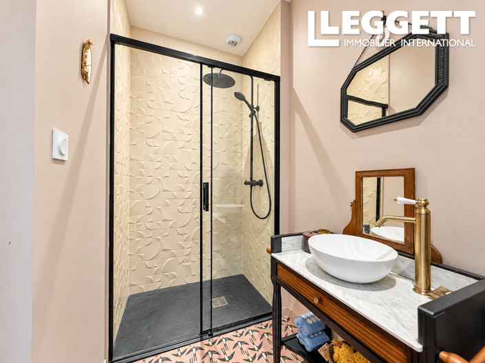 Image No.9-4 Bed House for sale
