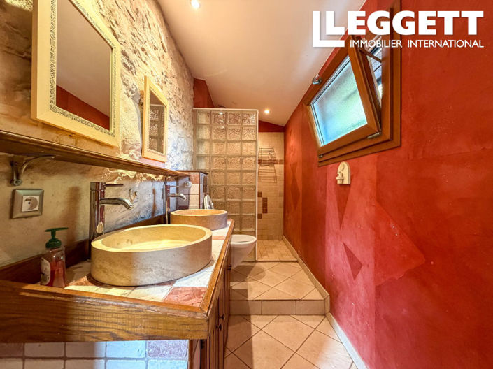 Image No.7-7 Bed House for sale