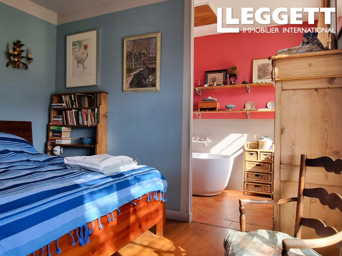 Image No.9-4 Bed House for sale