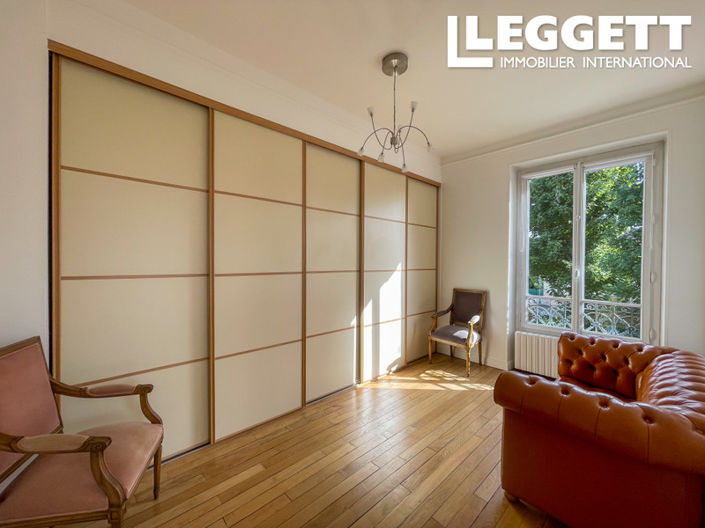 Image No.7-5 Bed House for sale