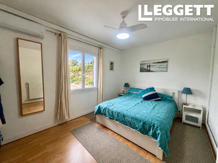 Image No.6-4 Bed House for sale