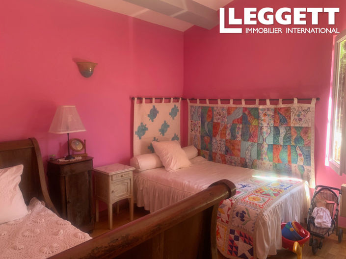 Image No.10-3 Bed House for sale