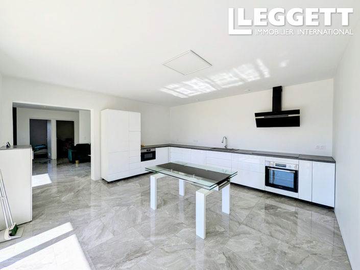 Image No.3-3 Bed House for sale