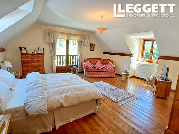 Image No.7-4 Bed House for sale