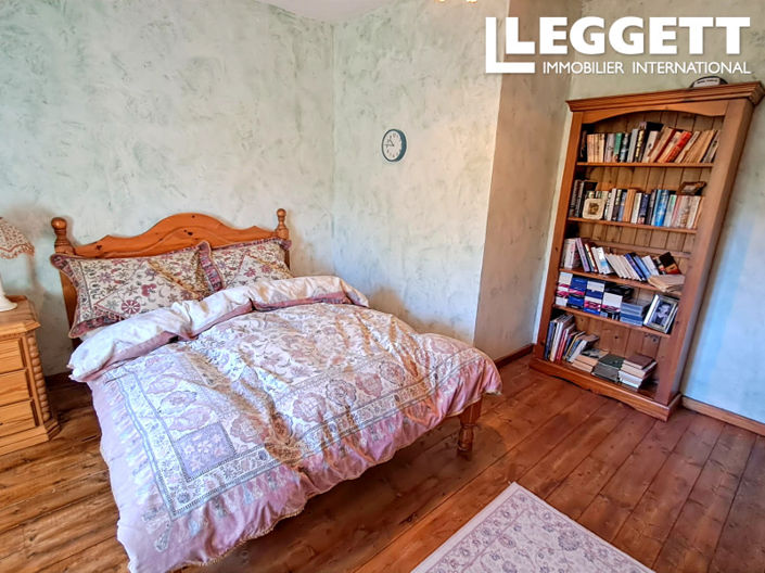 Image No.8-4 Bed House for sale