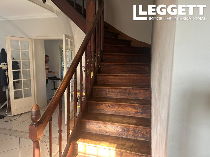 Image No.8-3 Bed House for sale