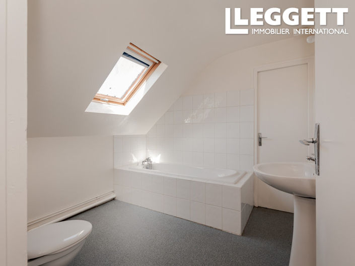 Image No.6-2 Bed House for sale