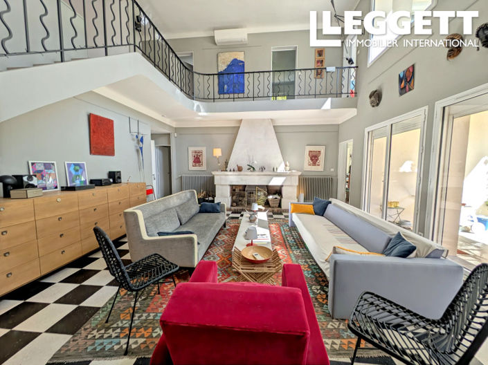 Image No.2-4 Bed House for sale