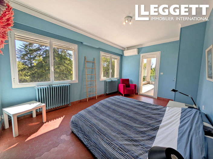 Image No.6-4 Bed House for sale