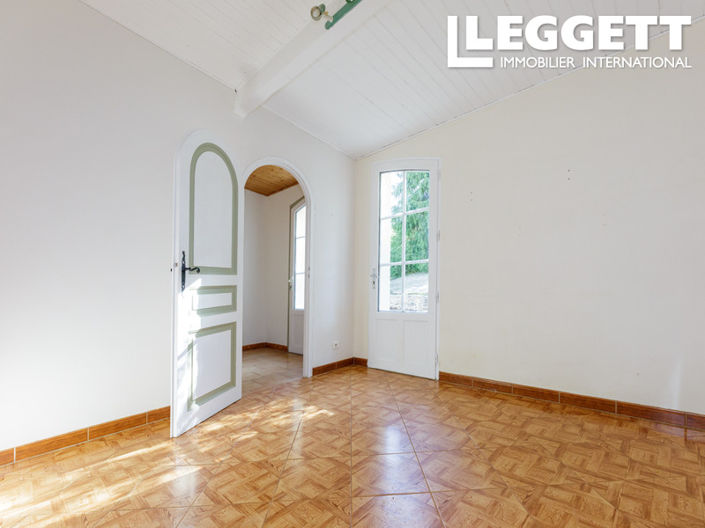 Image No.7-3 Bed House for sale